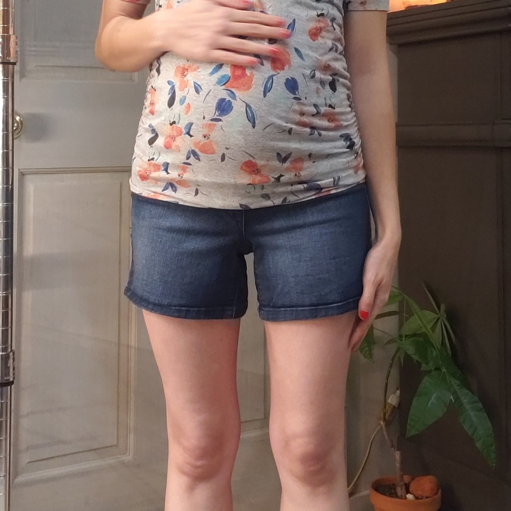 SM 1822 Maternity Size 27 (Small) Dark Wash S…